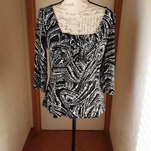 ABSTUDIO Black and White top